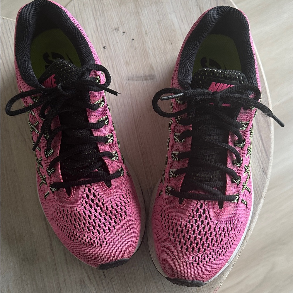 Nike Women's Pink and Black Sneakers